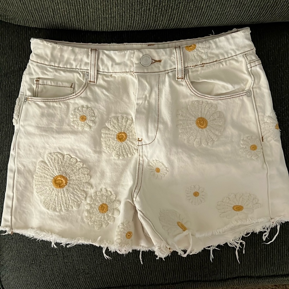 Anthro Blank NYC daisy 🌼 Perry Mom Short $98- Size 27